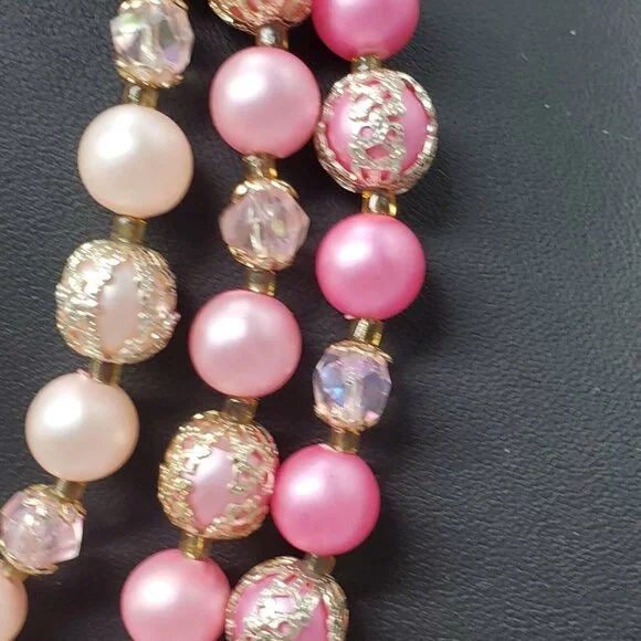 Vtg 3-Strand Faux Pearl Bead Necklace Gold Tone Filigree Pink Adjustable 14"+2.5 - Picture 4 of 11